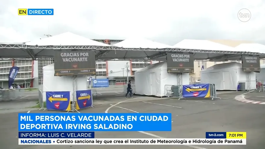 Mil vacunados en la Ciudad Deportiva este jueves