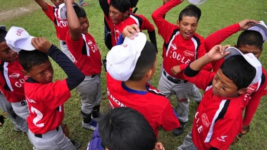 Metro B y Coclé lucharán por la supremacía del Sub-10