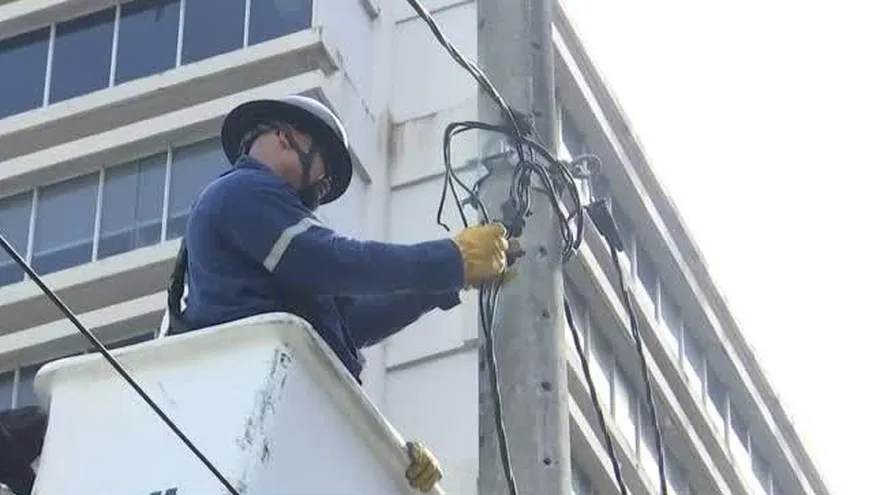 Soterramiento de cables en Calle 50