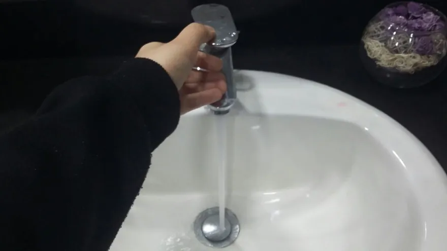 Se restablece suministro de agua en partes de la capital tras daño eléctrico en la planta potabilizadora de Chilibre