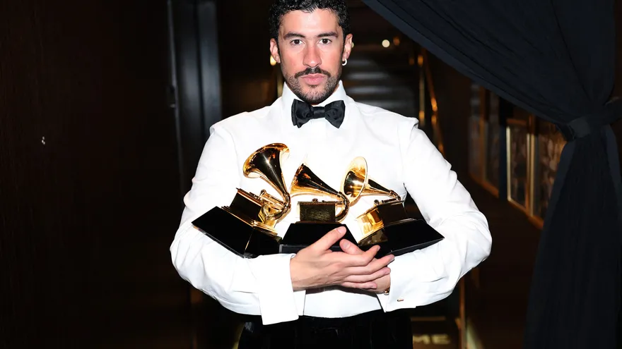 Bad Bunny es el primer latino en ganar el Gramy al mejor albúm del año