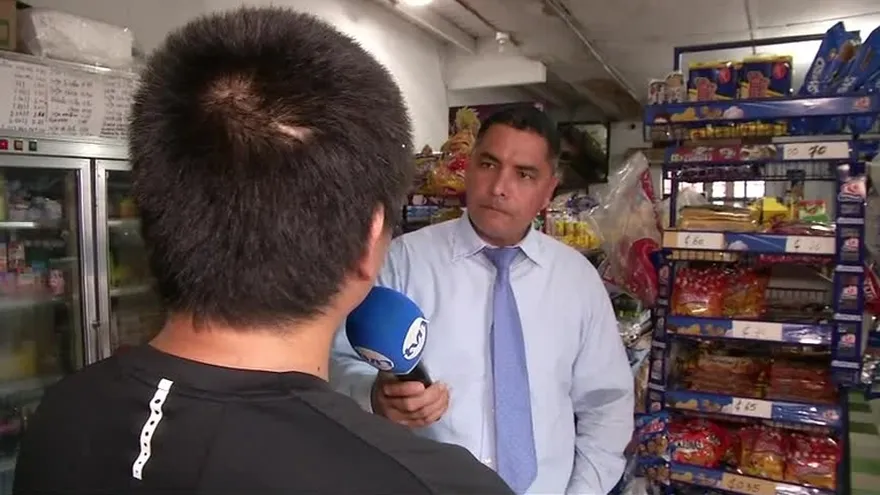 Comerciante asiático denuncia supuesta agresión a su hijo