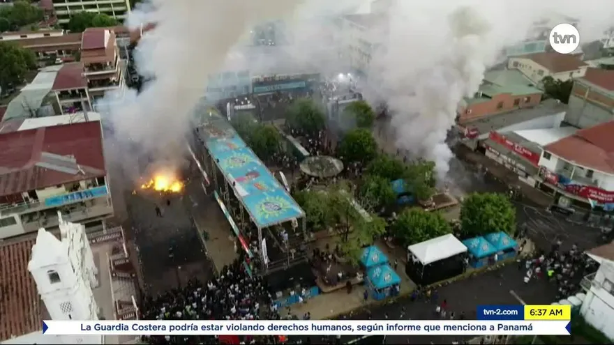 Quema de artefactos pirotécnicos en el topón de Las Tablas