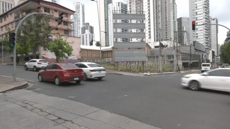 ATTT prueba cambios en semáforos para aliviar el tráfico en la capital