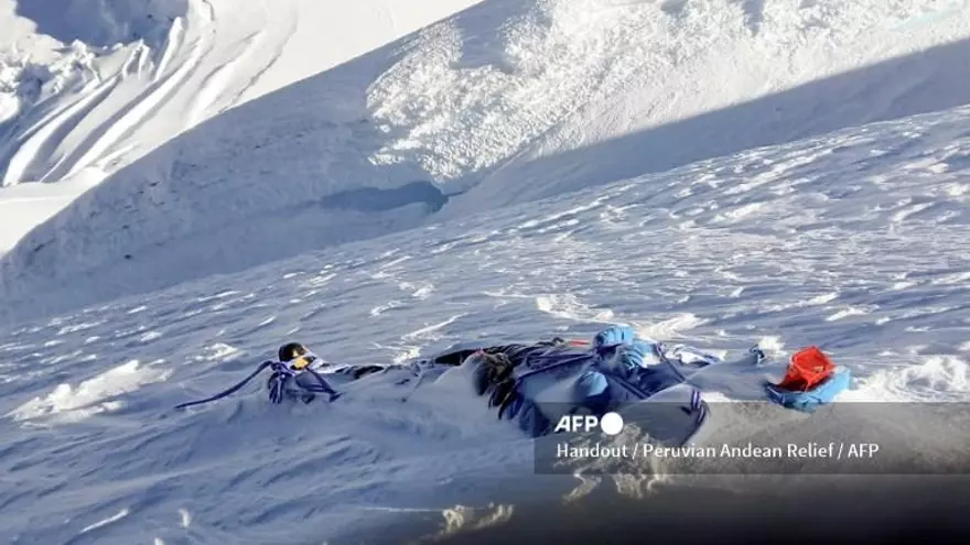 Montañisrta muere escalando uno de los picos más grandes de Perú