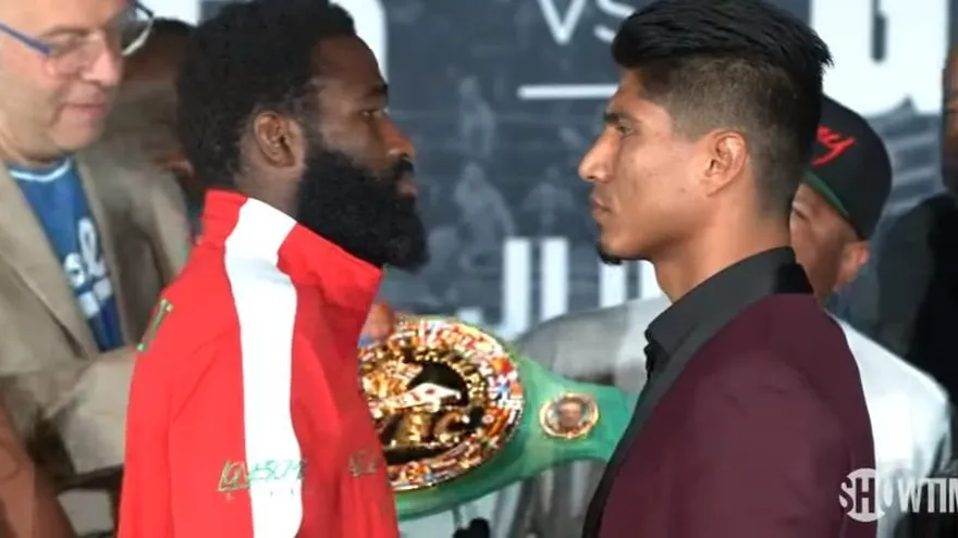 Broner y García cumplen pesaje para el combate de mañana.