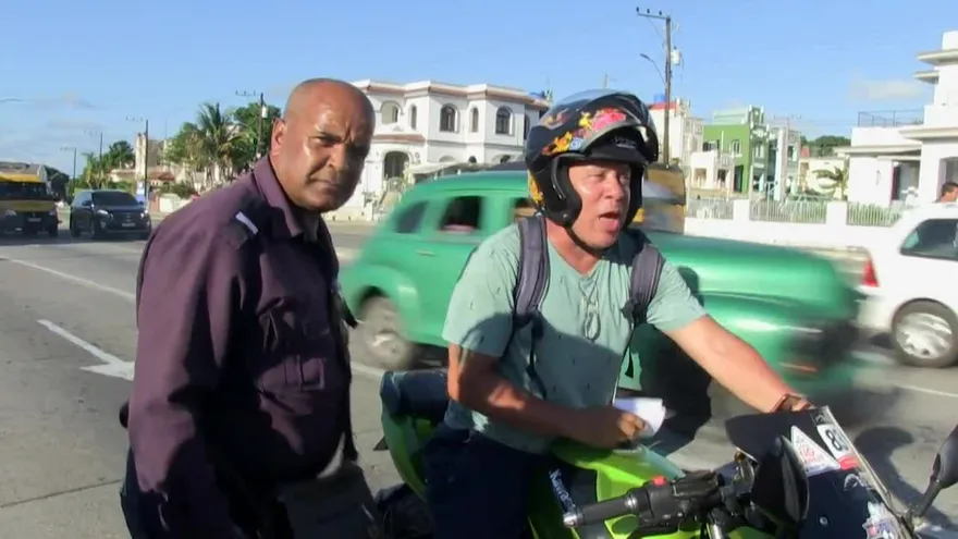 Motos eléctricas en Cuba al rescate del transporte y el ambiente