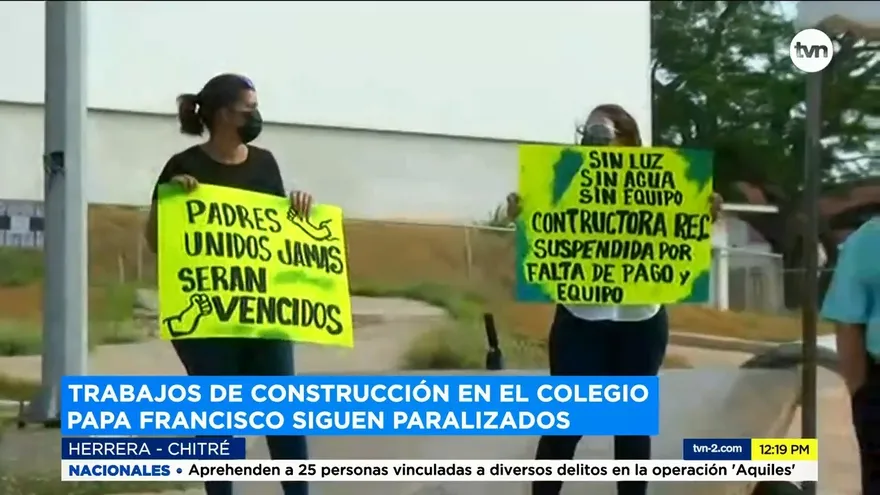 Comunidad educativa protesta por atraso en construcción de colegio