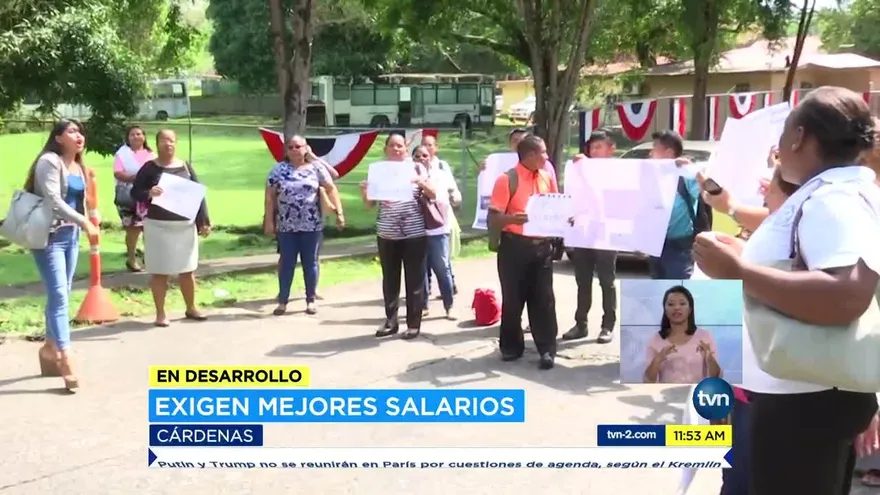 Promotores educativos protestan por mejoras salariales