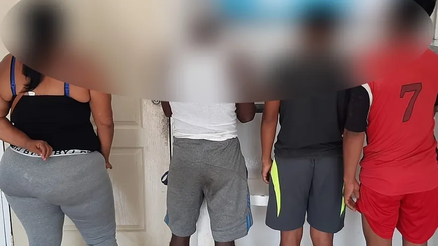 Policía aprehende a 8 personas por alterar el orden público en Burunga