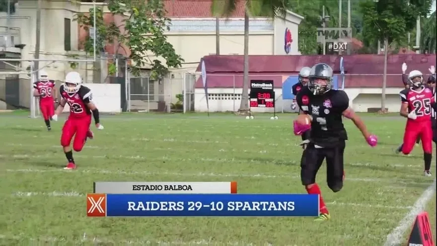 Los Raiders vencieron 29-10 a los Spartans en la Liga Kiwanis Varsity