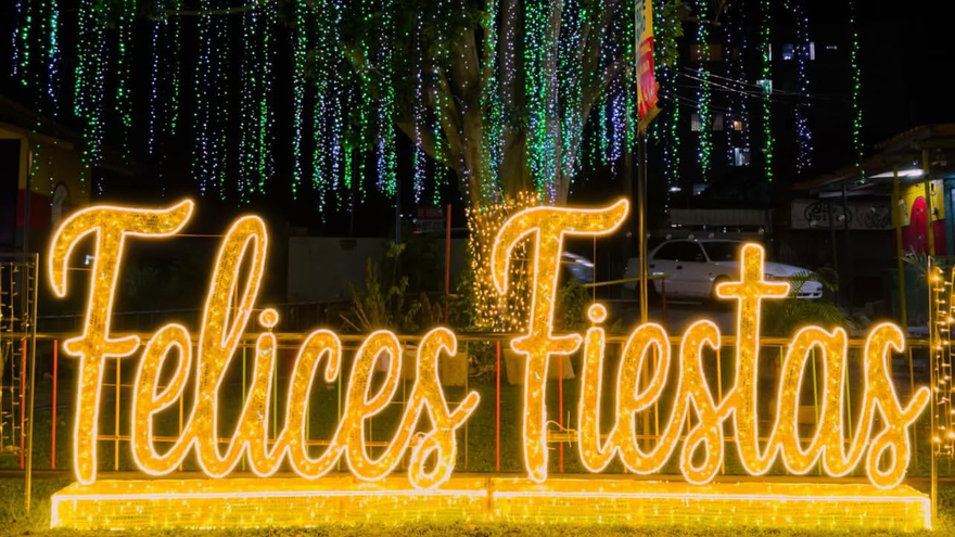 Encendido de luces de la ciudad capital