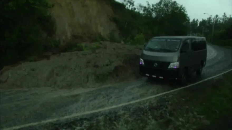 Siguen los deslizamientos en sectores de Antón