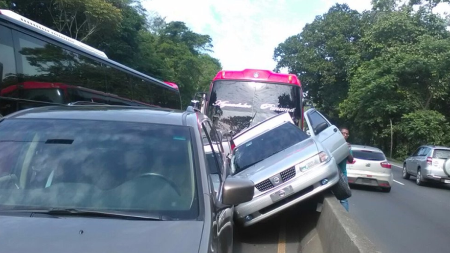 En el accidente se vieron involucrados varios vehículos