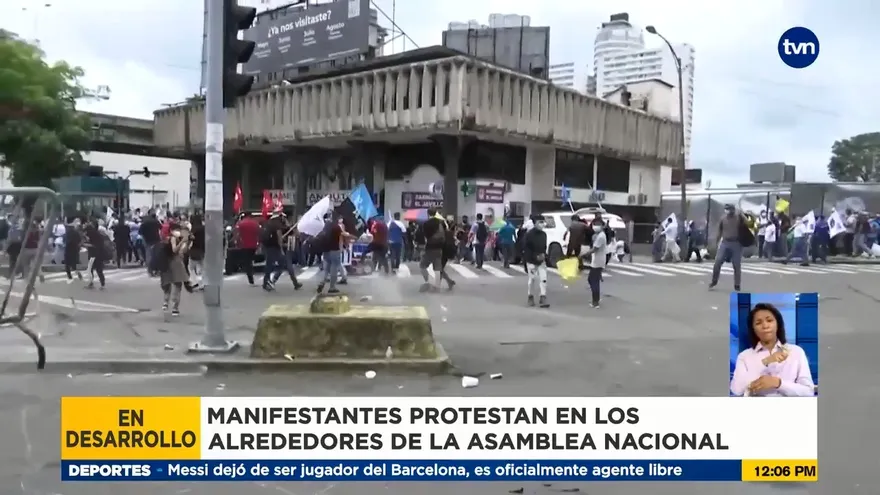 Con enfrentamientos concluye marcha multitudinaria en Plaza 5 de Mayo
