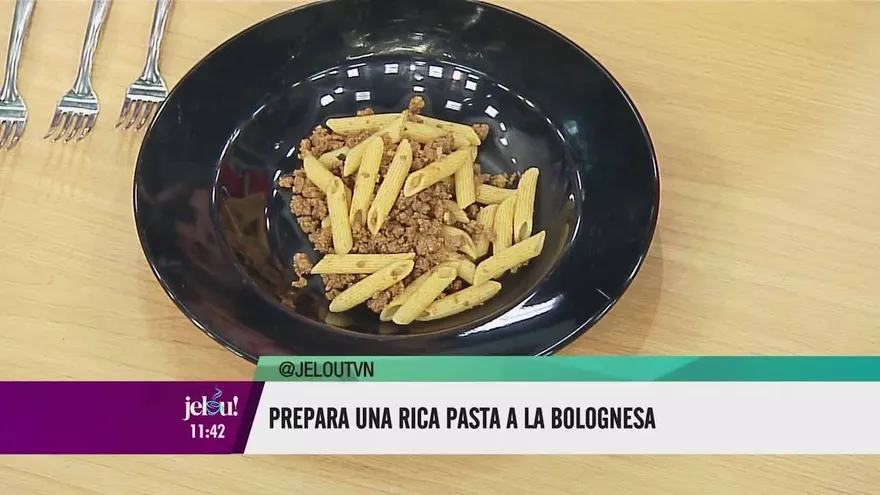 ¡Hoy preparamos una deliciosa pasta a la boloñesa junto a Charlie Cardona!