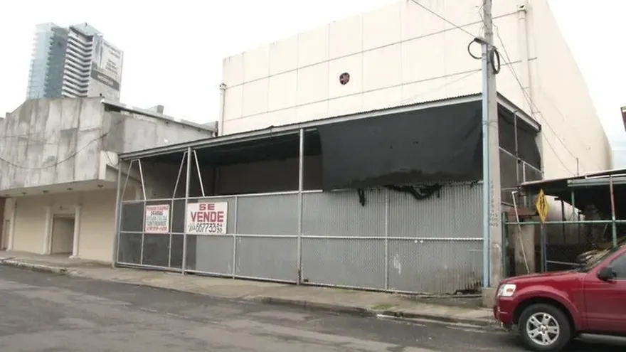 Buhoneros y artesanos no se mudarán del antiguo Mercado de Artesanías de 5 de mayos