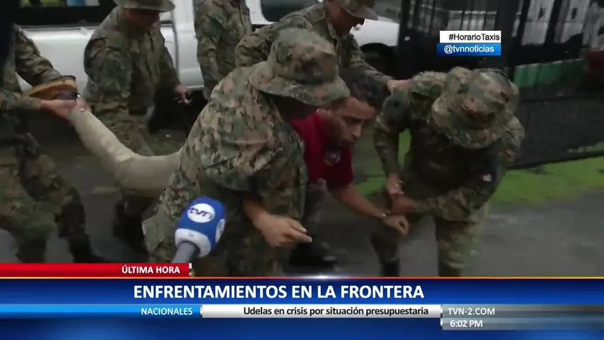 Transportistas se enfrentan a policía en Paso Canoas