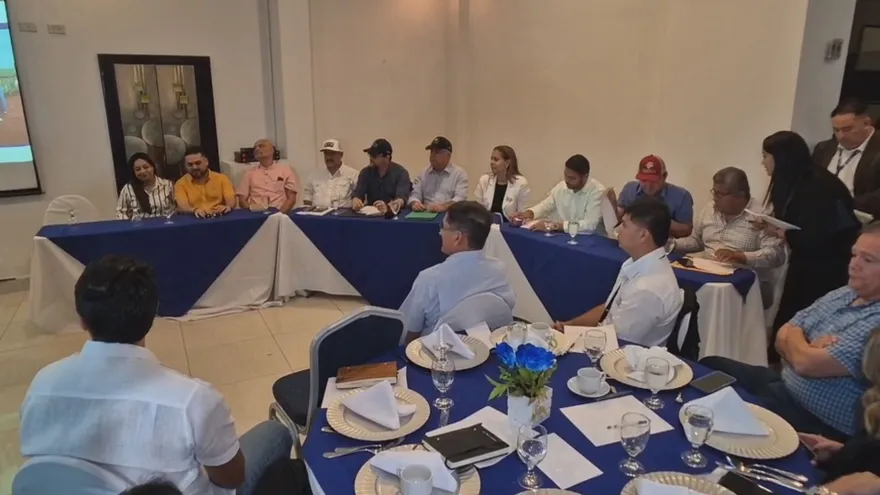 Reunión entre autoridades y productores en Chiriquí