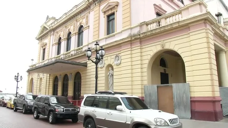 Restaurarán Teatro Nacional
