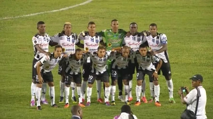 WaterHouse golea al Tauro