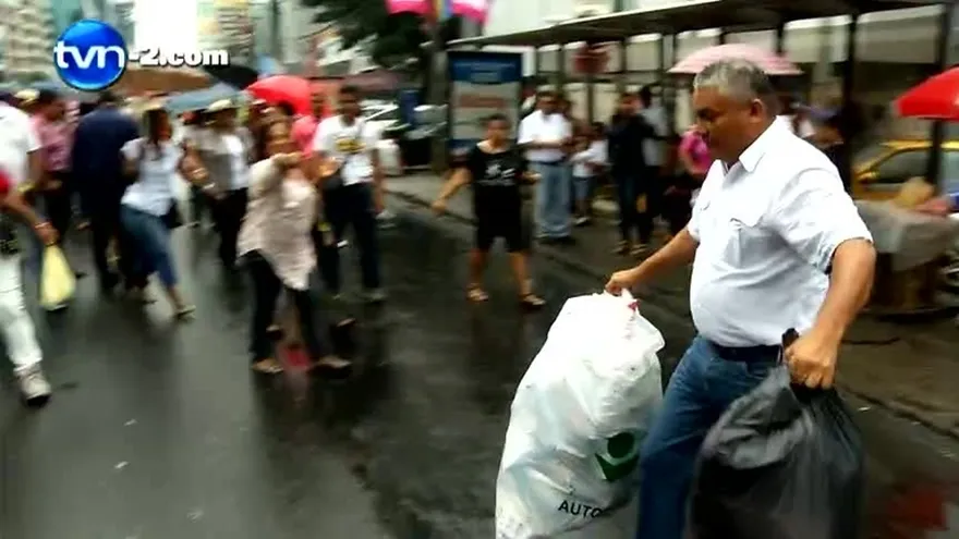 Educadores cierran Calle 50