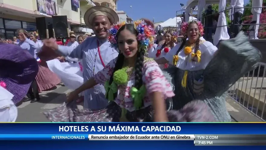 Todo listo para el Desfile de las Mil Polleras 2018
