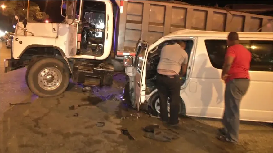 Noticiero AM 1 de febrero del 2017 - Bloque 3