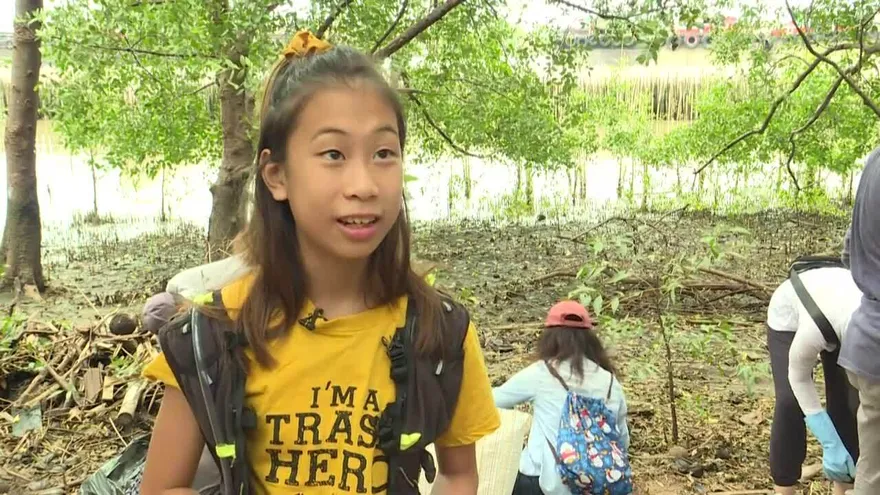 Lilly, 12 años, la Greta Thunberg de Tailandia en guerra contra el plástico