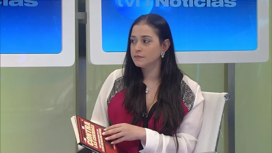 Flor Mizrachi Ángel,  Periodista