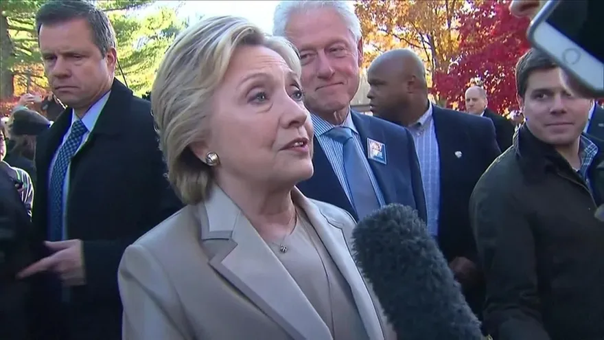 Hillary Clinton, tras votar daré lo mejor de mí