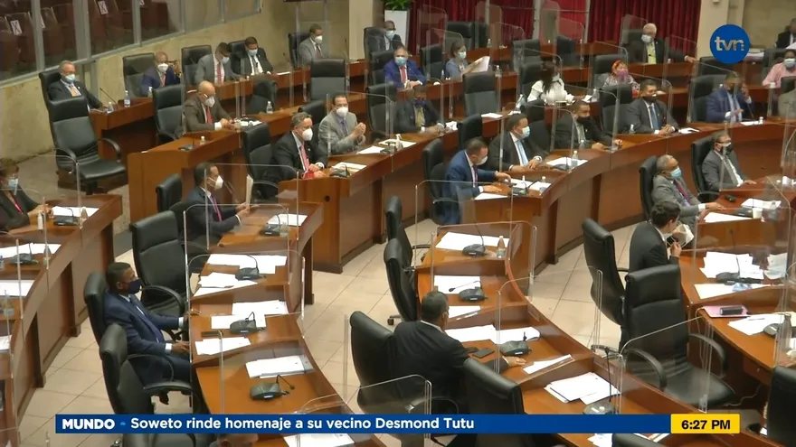 Criticas por participación de diputados en actos de entrega de ayudas del Ejecutivo