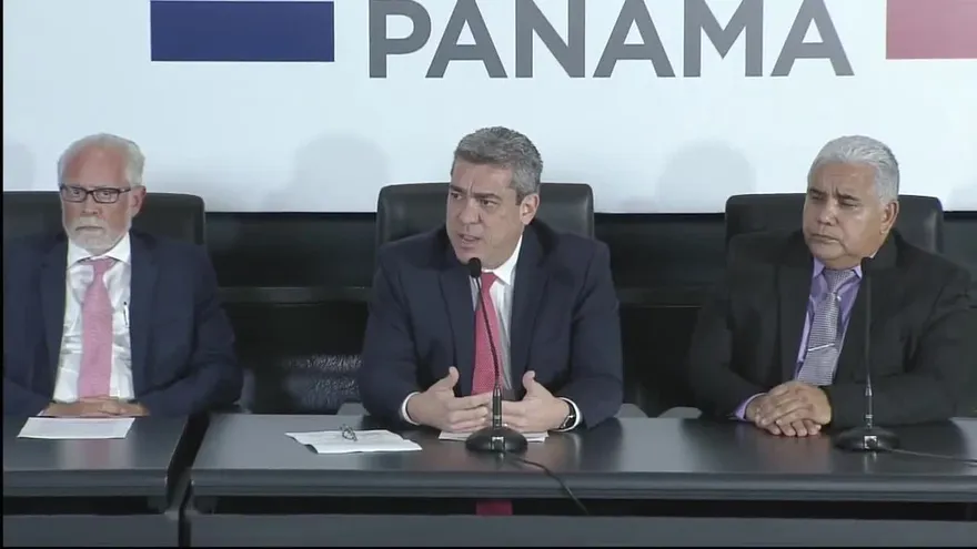 Minsa realiza conferencia sobre paro de médicos del HST y CSS