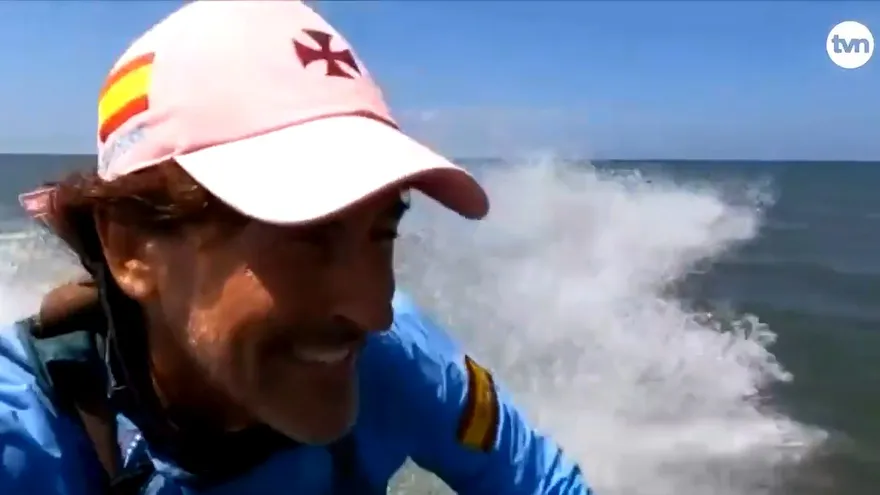 Explorador español que da la vuelta al mundo en moto acuática está en Panamá