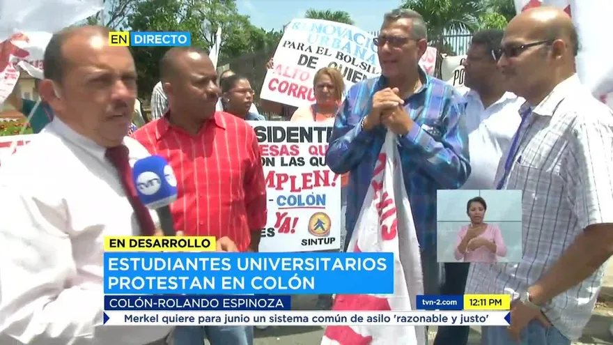 Estudiantes universitarios protestan en Colón