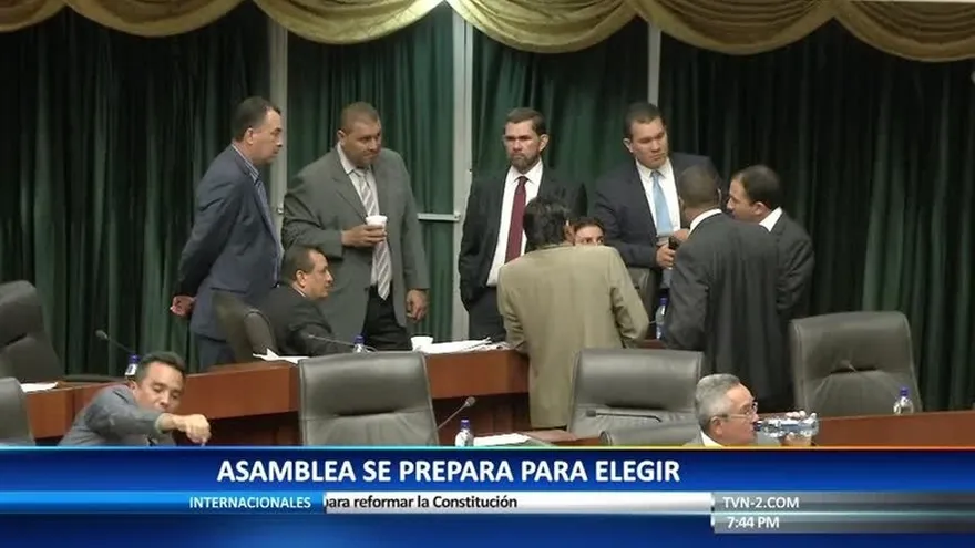 Presentan reglamentación para escoger al nuevo magistrado del TE