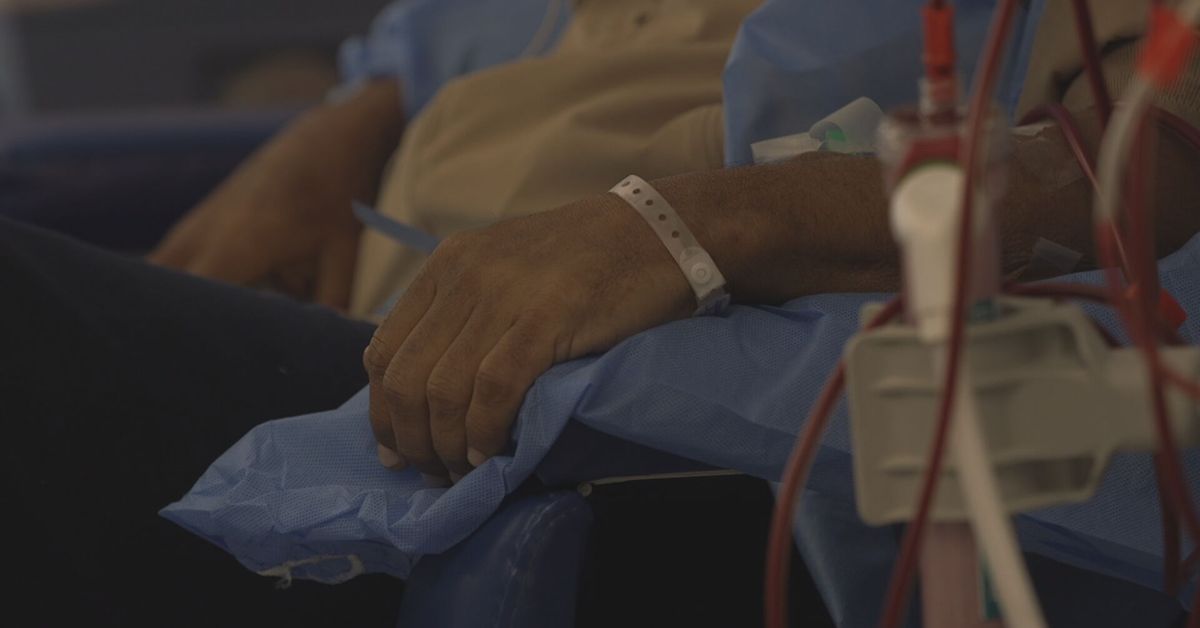 Pacientes renales denuncian falta de insumos y colapso en salas del Hospital Santo Tomás