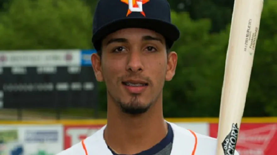 El pelotero panameño Jonathan Araúz fue seleccionado en el draft de los Medias Rojas de Boston