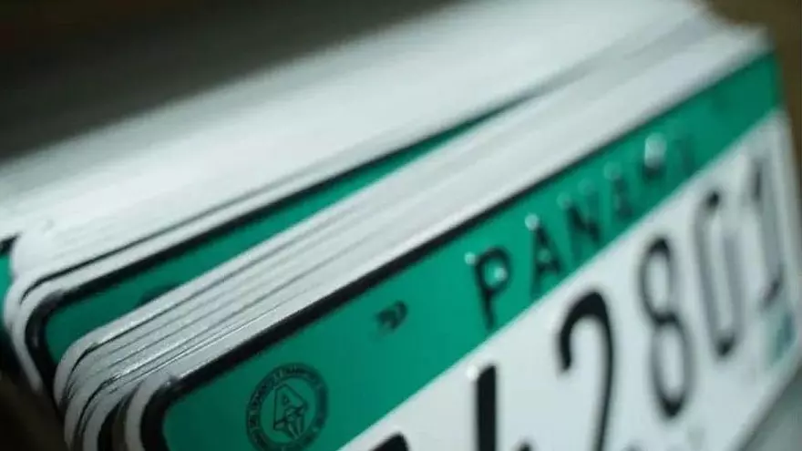 Alcaldía de Panamá reitera que ya están listas las calcomanías de 2025.
