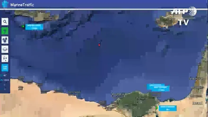 Localizan restos de avión y no descartan atentado