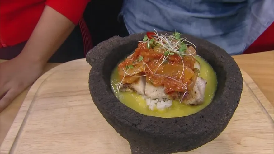 Medallones de pescado en salsa costeña