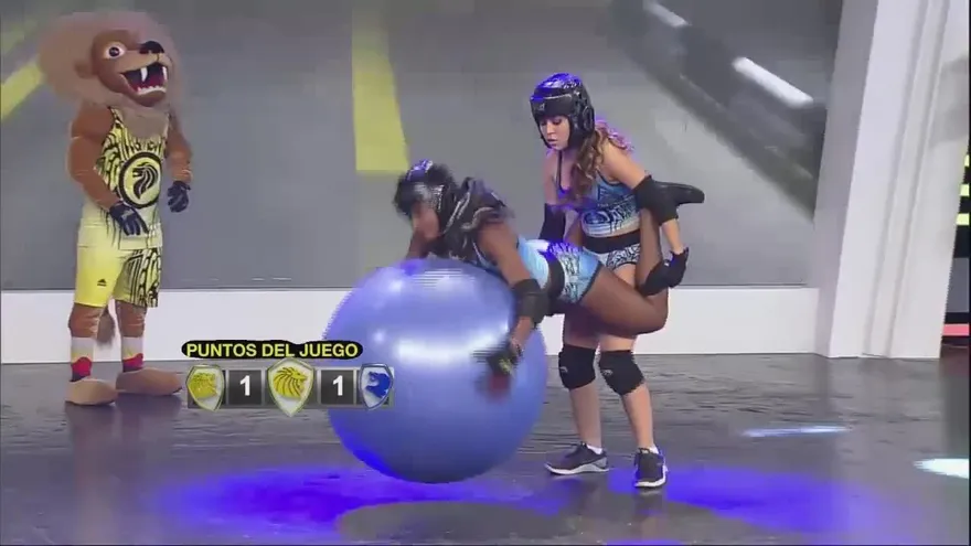 En medio de reclamos se volvió a jugar "Carretilla humana"