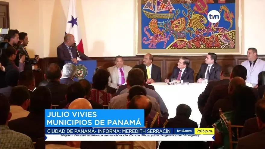 Alcaldes y representantes piden dinero al presidente para fiestas de fin de año