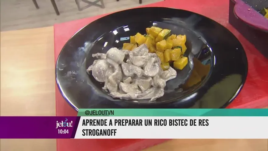 ¡Para chuparse los dedos! Filete de res Stroganoff