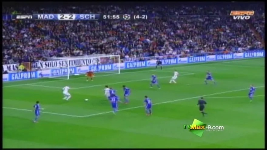Gol de Benzema Min 52 - Real Madrid 3-2 Schalke