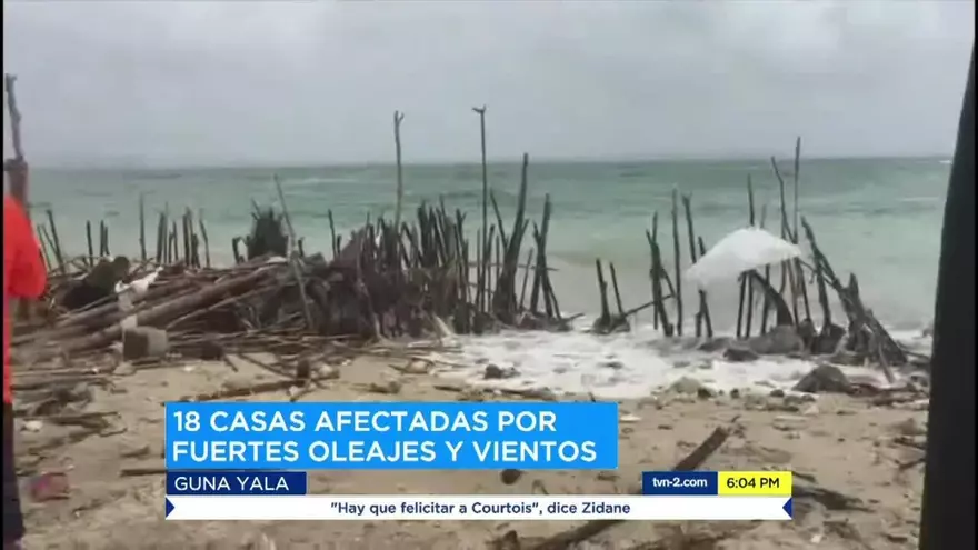 Oleaje afecta casas en comarca Guna Yala