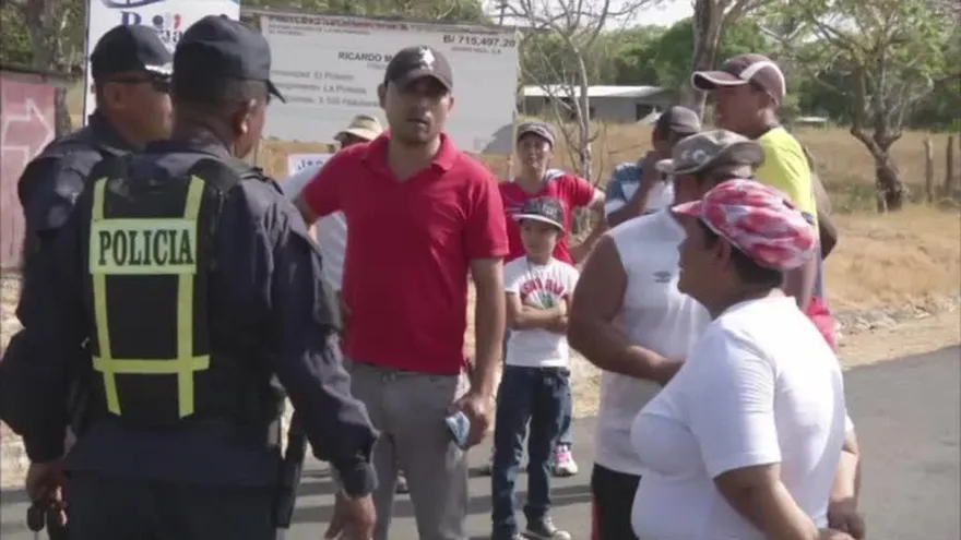 Realizan protestan en El Potrero de La Pintada