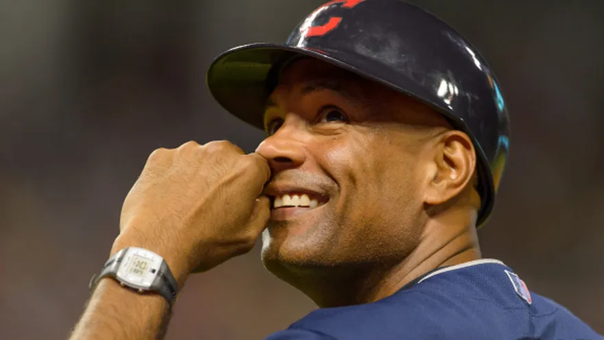 Sandy Alomar es candidato para dirigir a los D-Backs