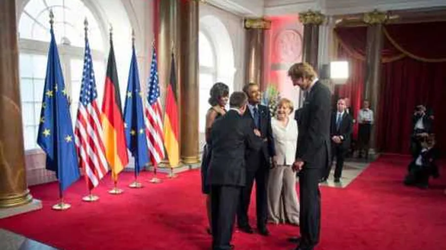 Nowitzki celebra cumpleaños con Merkel y Obama