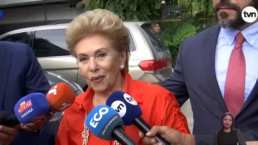 Expresidenta Mireya Moscoso se reúne con Roux y Blandón